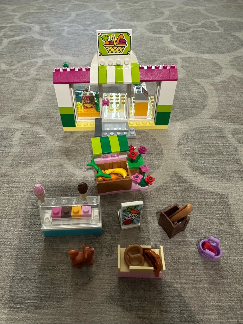 LEGO Juniors Supermarket Suitcase (10684)
